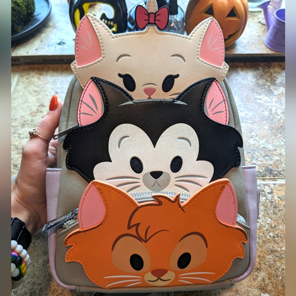Loungefly Aristocats Disney Stacked Cats Bag Figaro Marie Oliver 2021 Backpack